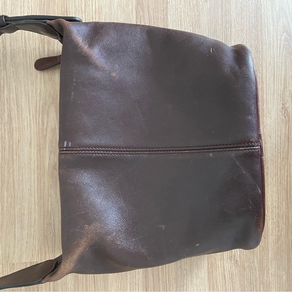 Vintage Brown Leather Gold Hardware Zippered Coach Hand Bag Shoulder Bag Purse - Picture 4 of 14